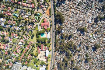 slika bogatog i siromašnog kvarta